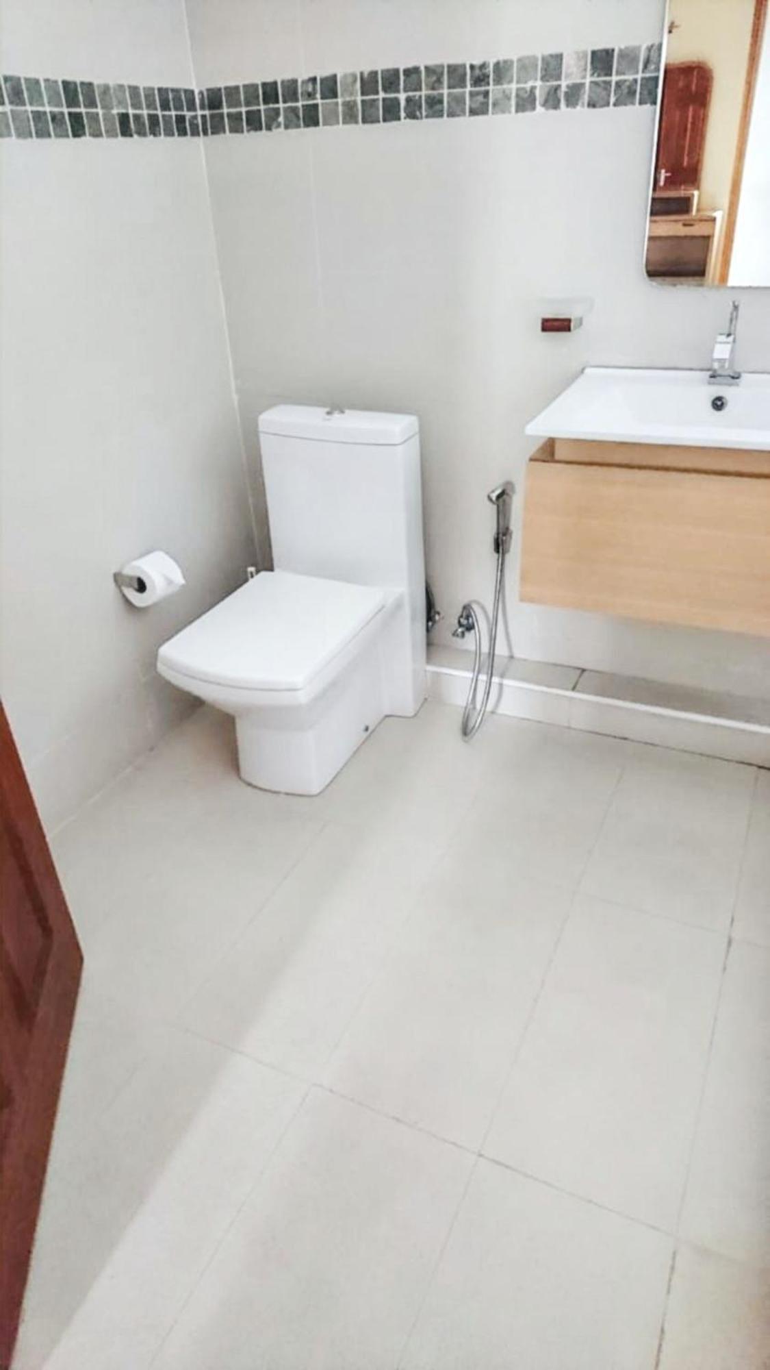 Spacious House In Flic En Flac With Shared Pool ภายนอก รูปภาพ